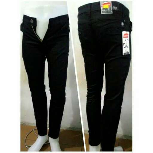 black jeans with a price tag