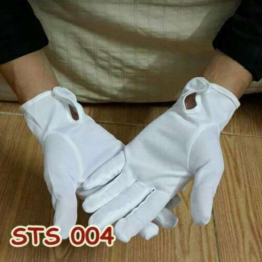 gloves for the hands of your child