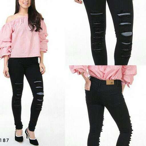 i love the pink and black of this outfit.