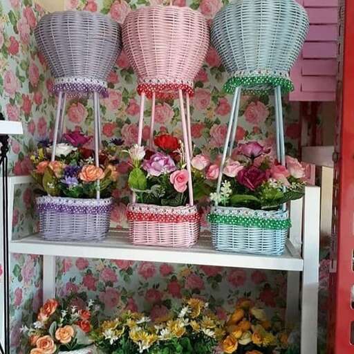 i would love to have a flower pot in my house.