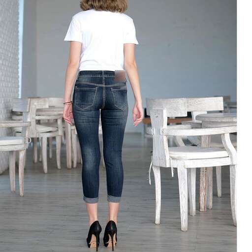 the back of a woman's jeans