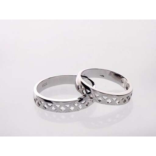 a pair of 18k gold wedding rings
