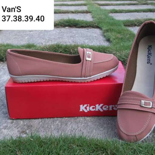 i love these shoes for a guy.
