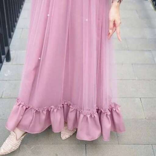 i love the idea of a skirt with a skirt.