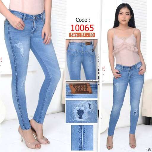 jeans with a cut out