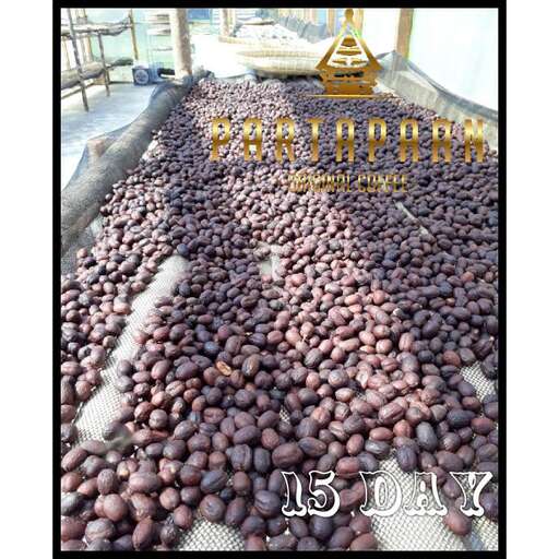 a sign for the fruit market in kuching.