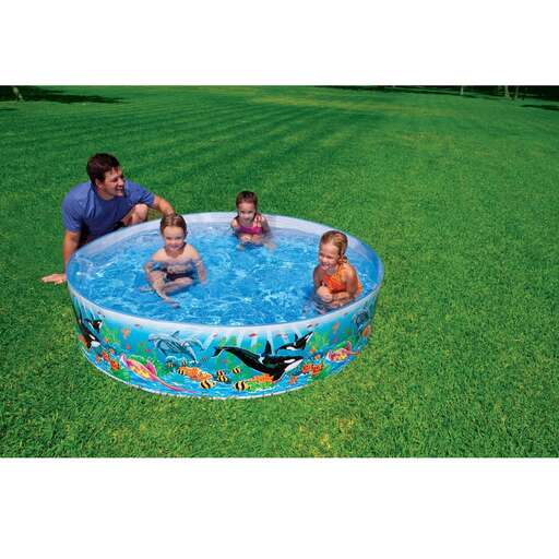 kids in a hot tub