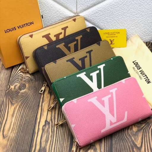 vintage travel wallets in pink and green