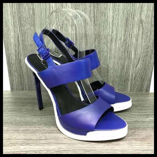 i'm not sure what shoes are but i love the color of these shoes.