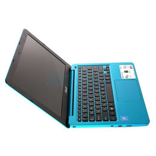 the blue laptop is a good choice for the laptop.