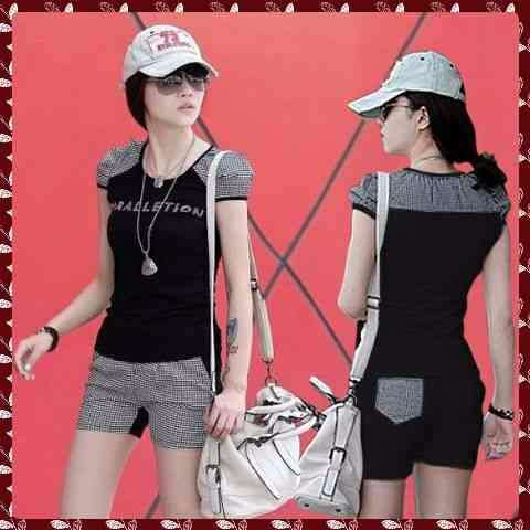 two girls in hats