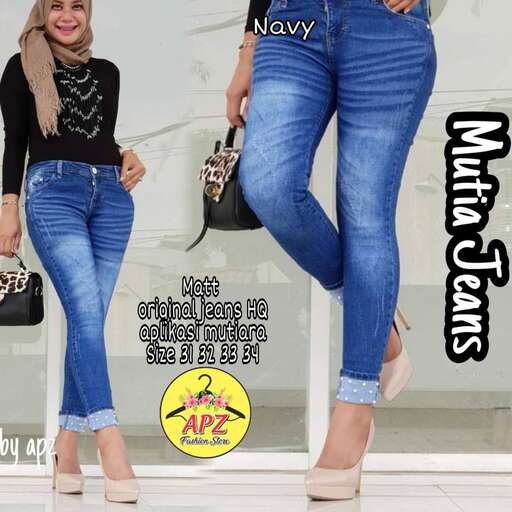 jeans with a black top