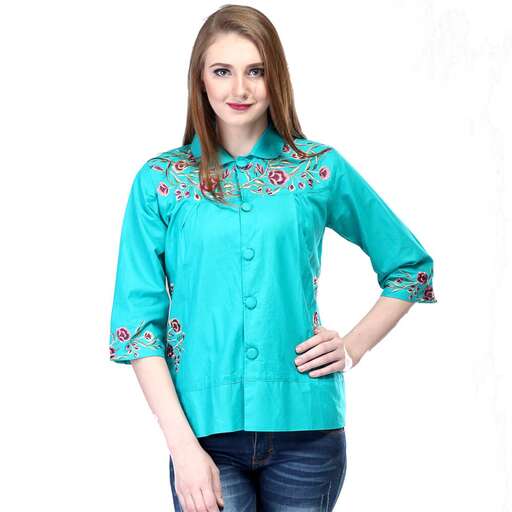 this is a beautiful blouse that is perfect for a summer wedding.