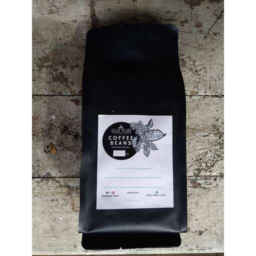 the black bag is a good choice for coffee.