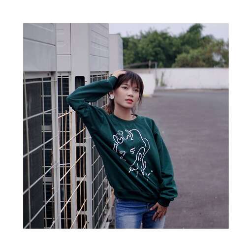 girl in green