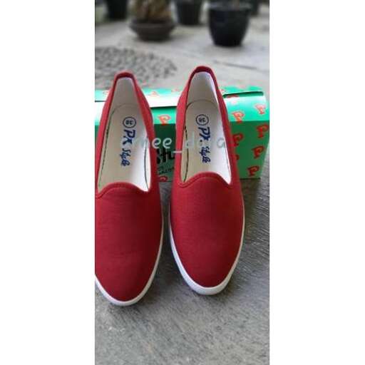 red shoes with a pop of color