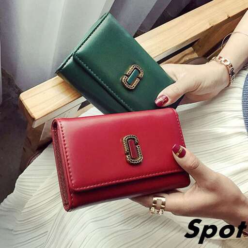 i'm in love with this wallet!