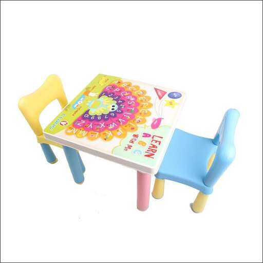 a child's table and chair made out of plastic.
