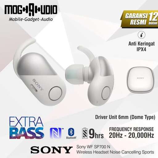 a white wii remote control