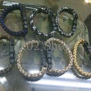 a bunch of scissors that are in a case