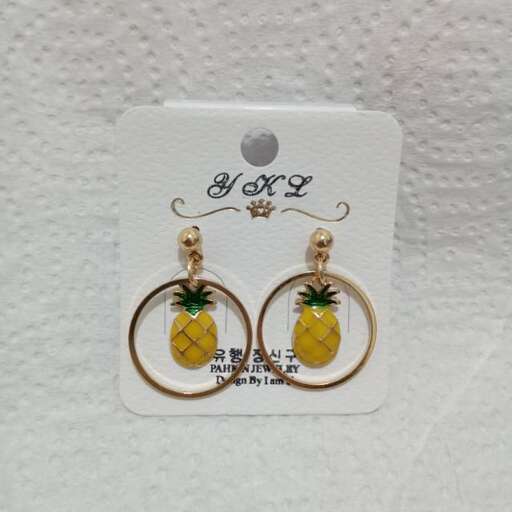a pair of earrings with a pair of earrings