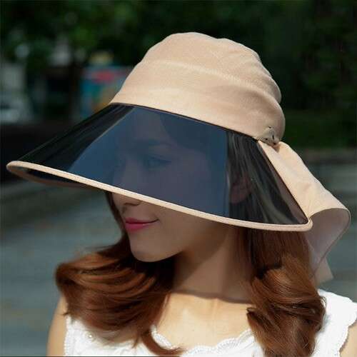 girl in hat