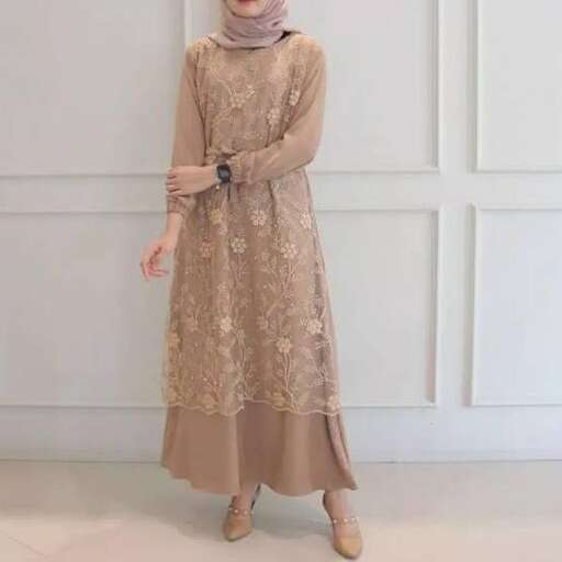 a woman in a traditional dress