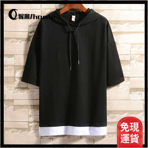 men's black men's t - shirt with a white collar and a black collar