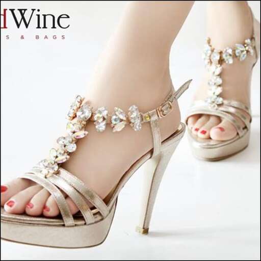 the shoes for women who love the shape of shoes