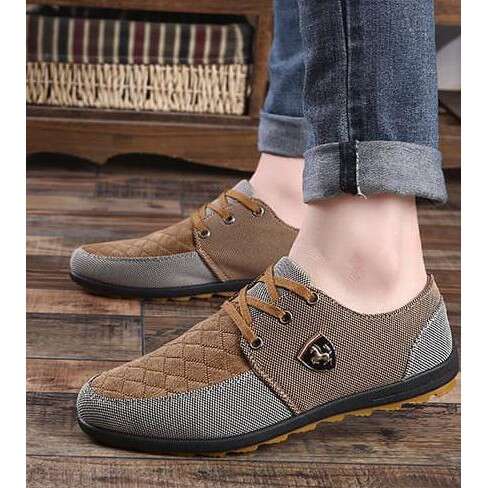 i'm not sure what these shoes are but they are cute.