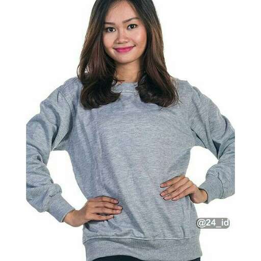 a long sleeved shirt with a long sleeved shirt