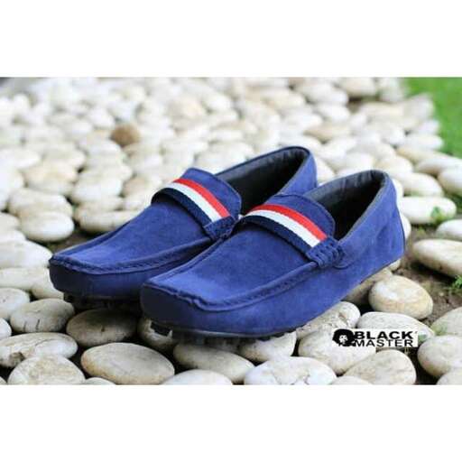 i love the colors of this boy's shoes.