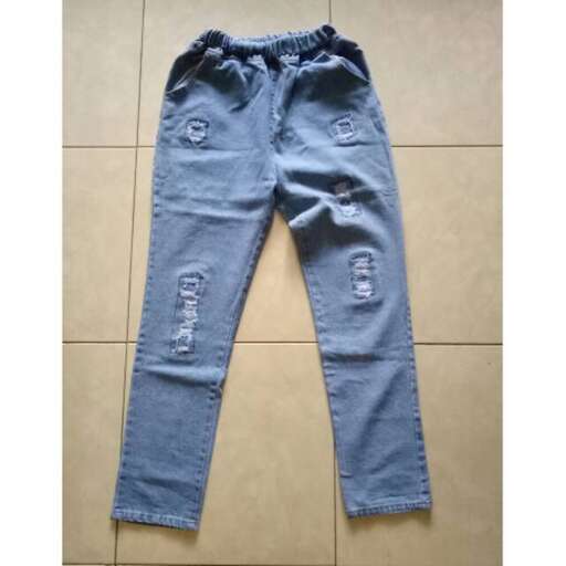 a pair of jeans worn by person.