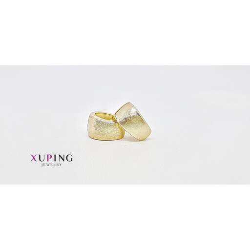 gold ring in a box