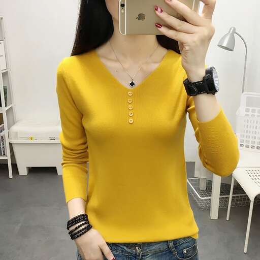 how to wear a yellow top with jeans
