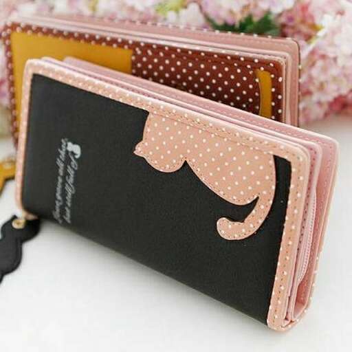 this is a cute little wallet that i made for my friend.