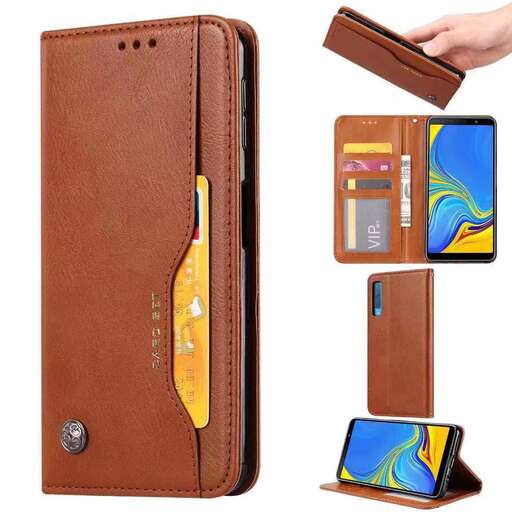 the case is made of leather.